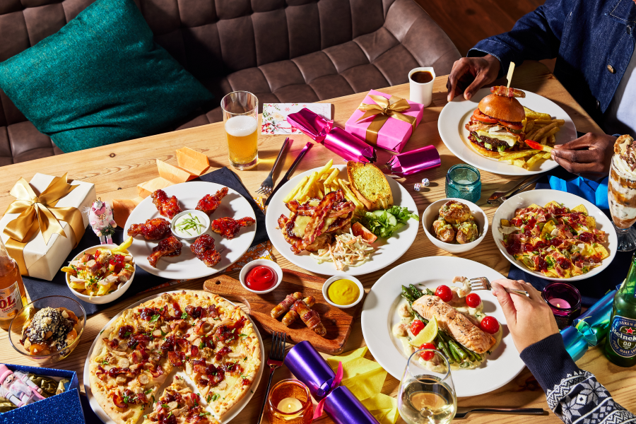 whitbread_inns_xmas25_phase2_festive_group